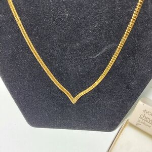 Vintage Avon Tailored Chevron  Gold-Tone V-Shaped Necklace 18" Long